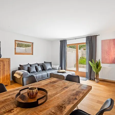 Apartman Moderne Mit Bergblick Und Grosser Terrasse Nahe Simssee, Chiemsee Und Autobahn A8 Salzburg - Muenchen