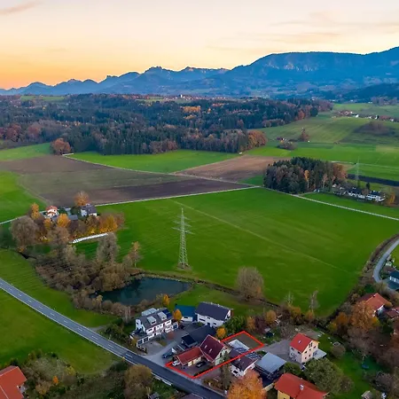 Moderne Mit Bergblick Und Grosser Terrasse Nahe Simssee, Chiemsee Und Autobahn A8 Salzburg - Muenchen